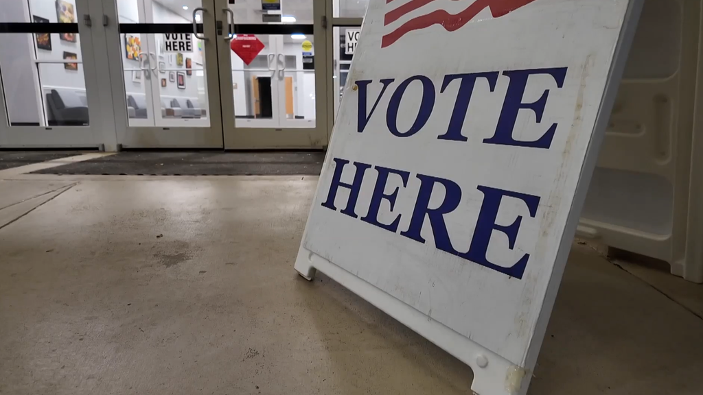 More than 200K Minnesotans have cast their ballots in midterm election — WCCO / CBS Minnesota, Chaska Community news