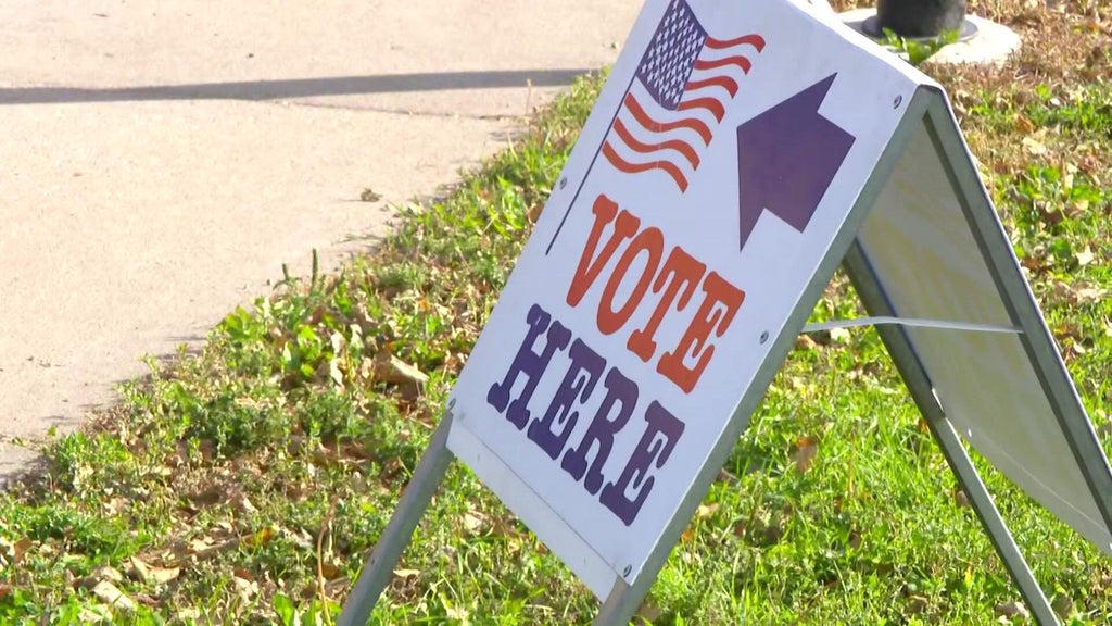 Minneapolis opens 12 pop-up early voting sites across the city ahead of Nov. 3 election — WCCO / CBS Minnesota, Chaska Arts news