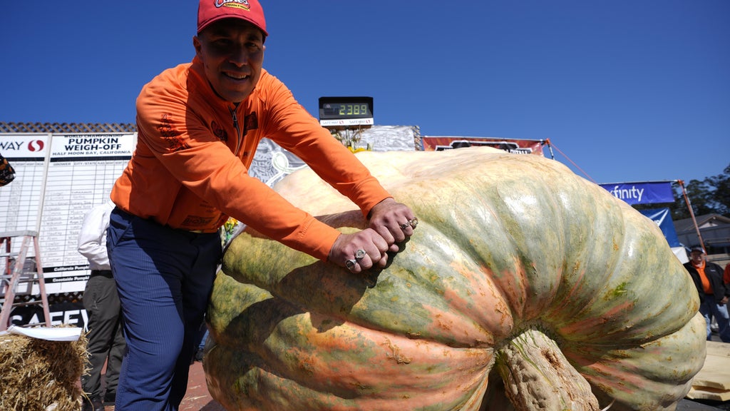 Anoka County pumpkin grower wins California title for 5th time in 7 years — WCCO / CBS Minnesota, Chaska Arts news