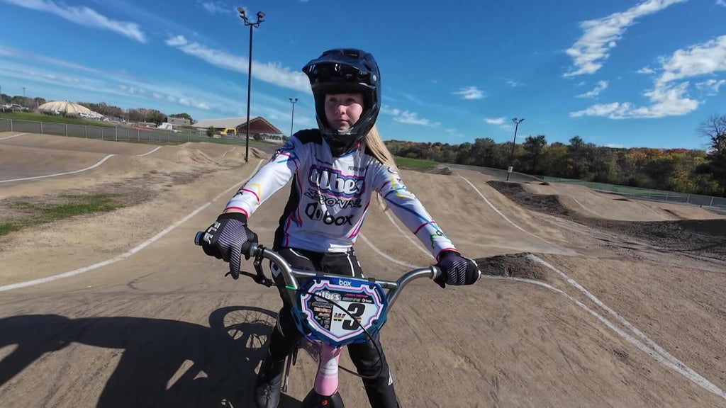 Woodbury BMX world champion continues to outpace competition at 14 — WCCO / CBS Minnesota, Chaska Schools news