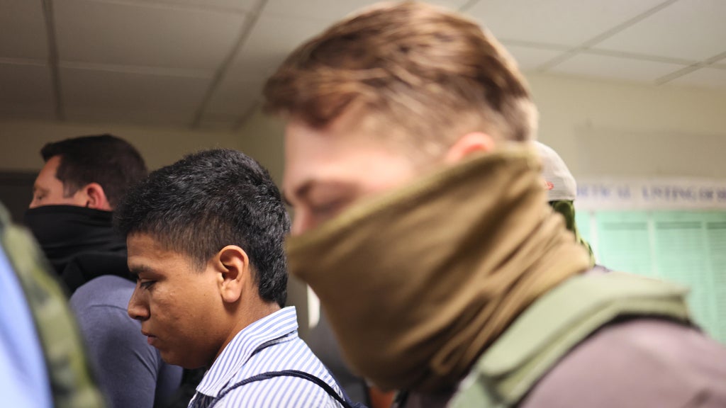 DOJ sues St. Paul and Portland, Oregon, over mask and ID requirements for federal officers — WCCO / CBS Minnesota, Chaska Government news