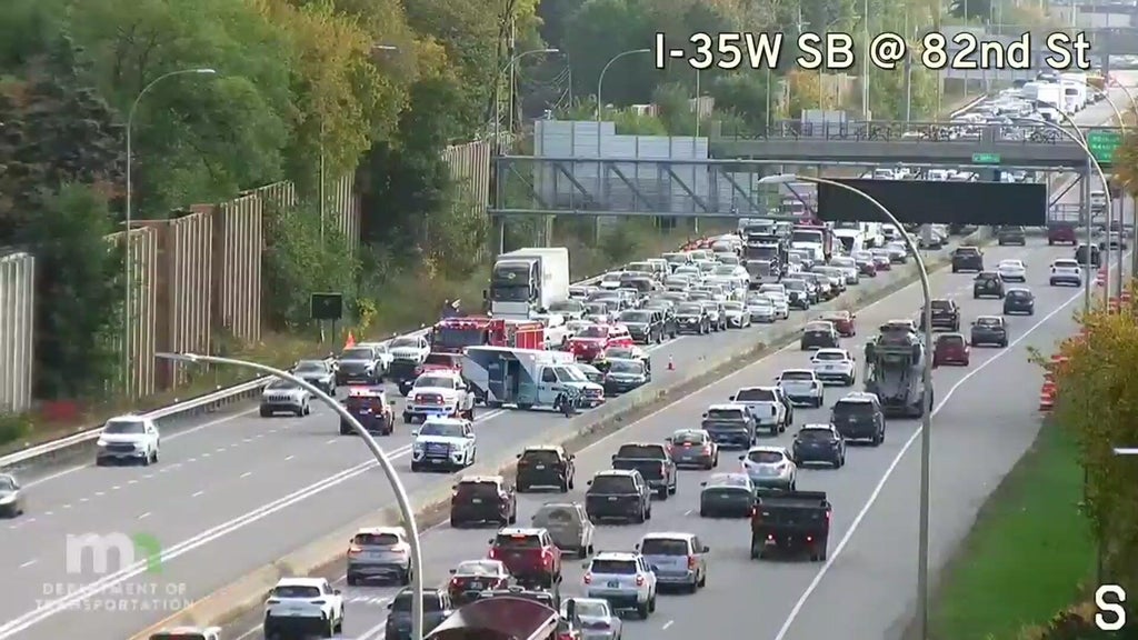 3 drivers injured in crash on Interstate 35W in Bloomington, state patrol says — WCCO / CBS Minnesota, Chaska Health news