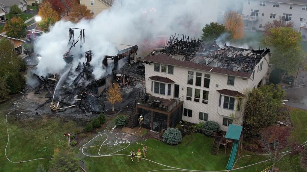 1 person unaccounted for in Victoria neighborhood fire, mayor says — WCCO / CBS Minnesota, Chaska Real Estate news