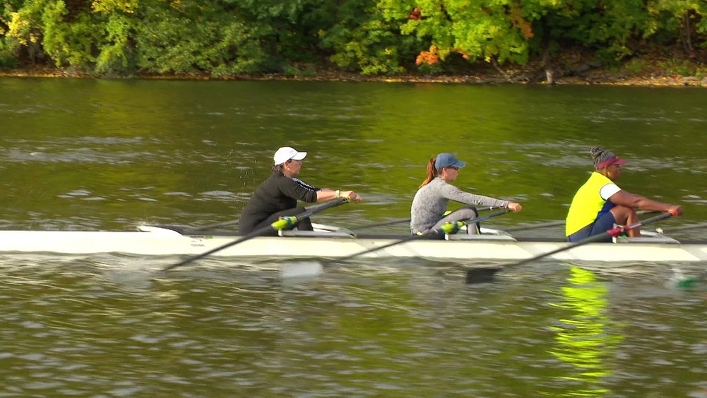 Women in the Minneapolis Rowing Club find challenge, camaraderie on the water — WCCO / CBS Minnesota, Chaska Health news