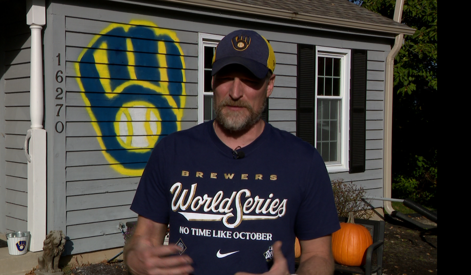 Brewers fan paints house to celebrate team’s World Series run — WISN 12 Milwaukee