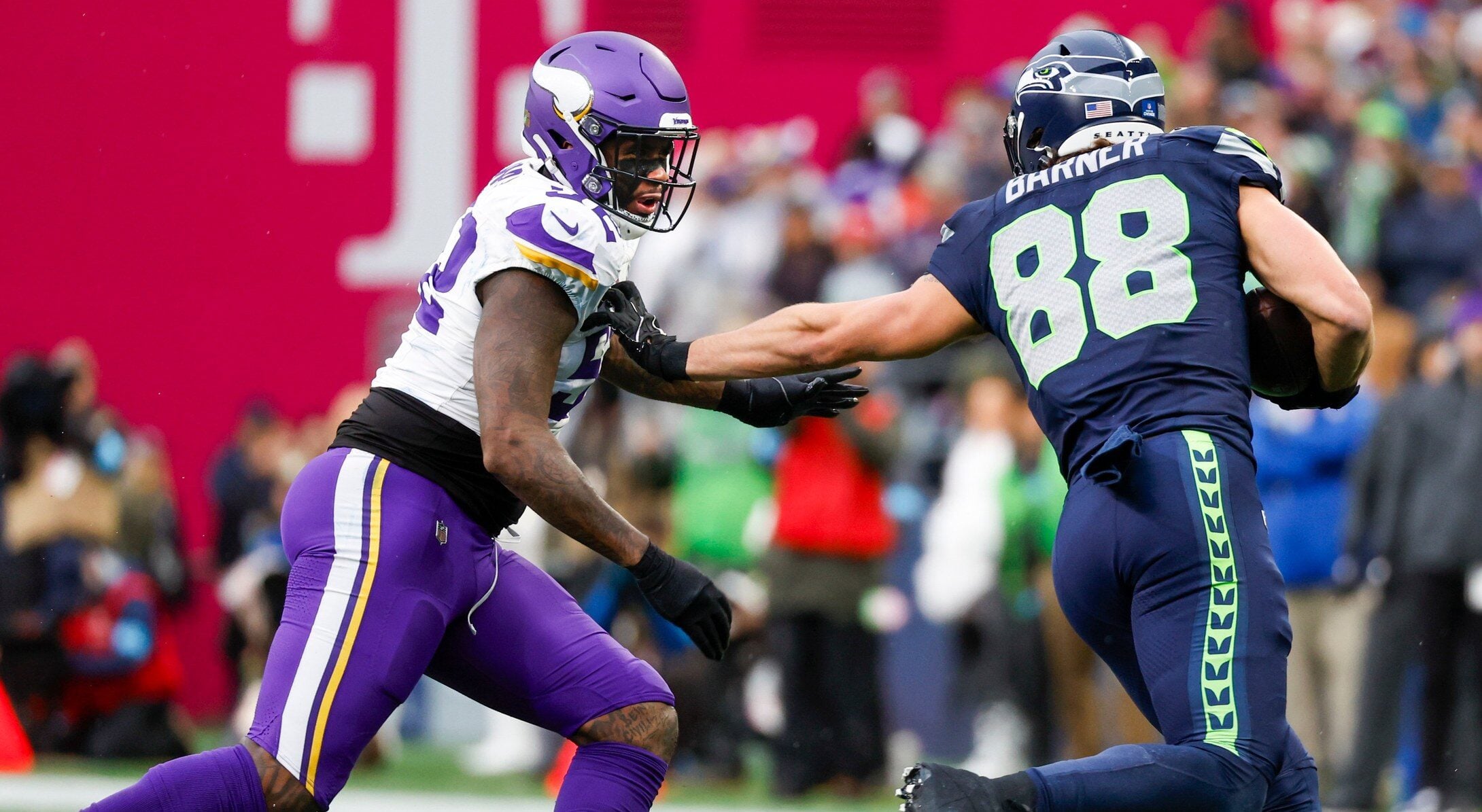 MN Vikings Bring Back Familiar Linebacker (Again) — Minnesota Sports Fan, Chaska Arts news