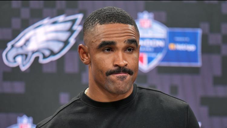 Eagles QB Jalen Hurts sidelined indefinitely with blood clots that could cost him the season — KARE 11 Sports, Chaska Sports news