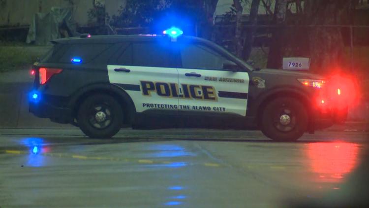 Driver arrested on DWI charge after running red light and crashing into car, police say — KENS 5 (San Antonio), Chaska Health news
