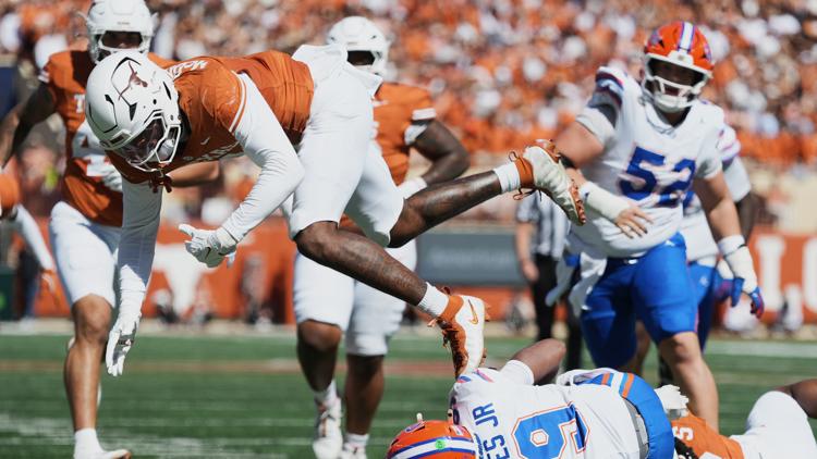Good fortune continues to flip for No. 7 Texas after upset loss to Florida — KENS 5 (San Antonio), Chaska Sports news
