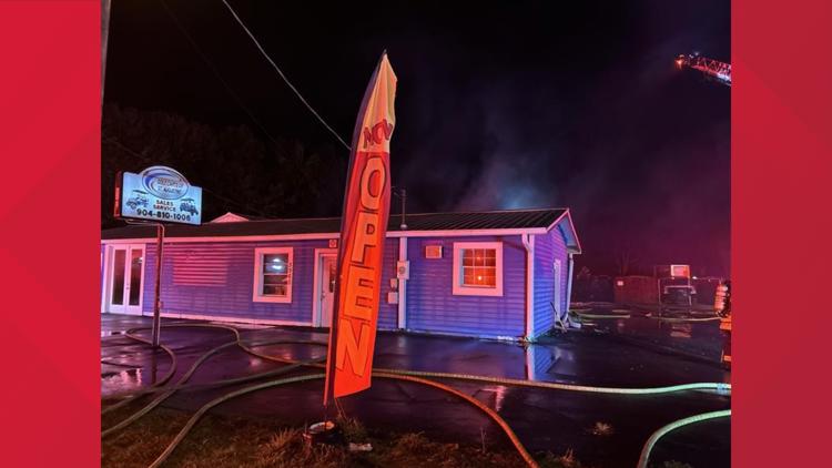 No injuries reported after large building fire at golf cart repair business off US-1 — First Coast News Local, Chaska Business news