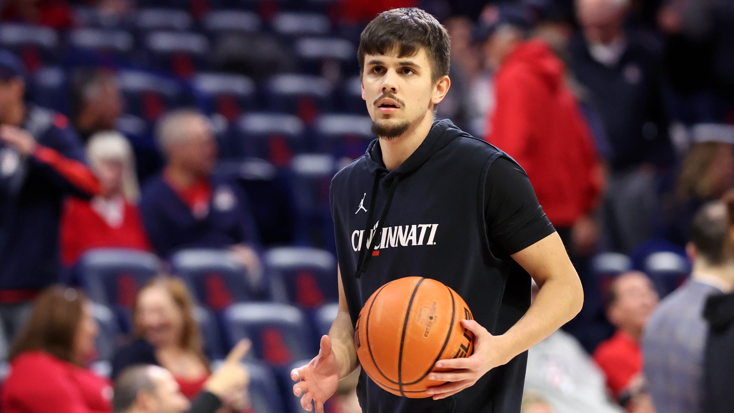 Former college basketball player Kerr Kriisa admits to $9,000 demand in fraud scheme — FOX 9, Chaska Sports news