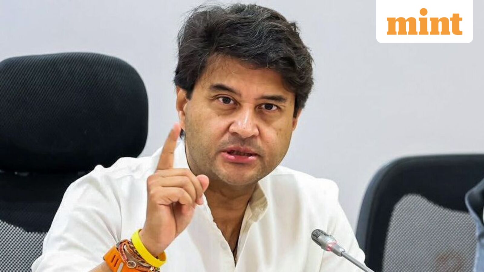 Scindia says satcom security clearance rests with Home Ministry, denies bias — Mint India, Chaska Technology news